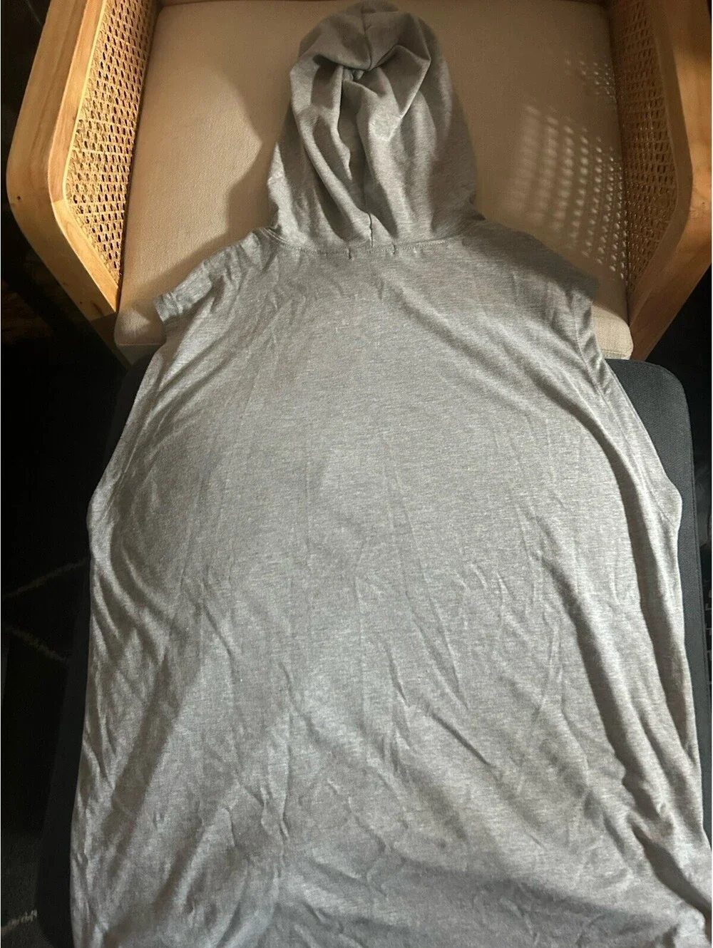 TRUE RELIGION HOODED TANK T-SHIRT. SLEEVELESS. GRAY. SIZE S